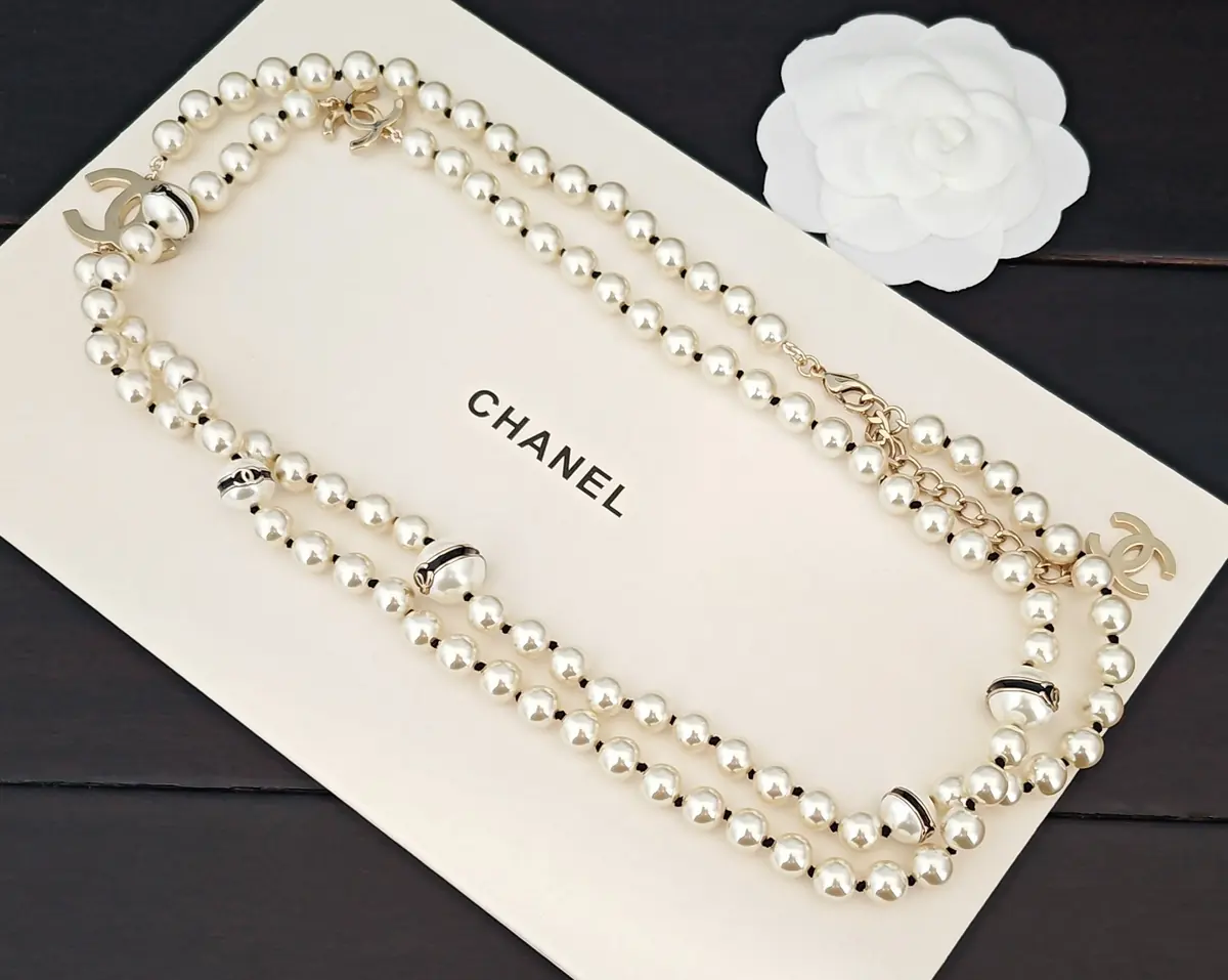 Accessories Style Black Accessories Lookbook Reference image 4