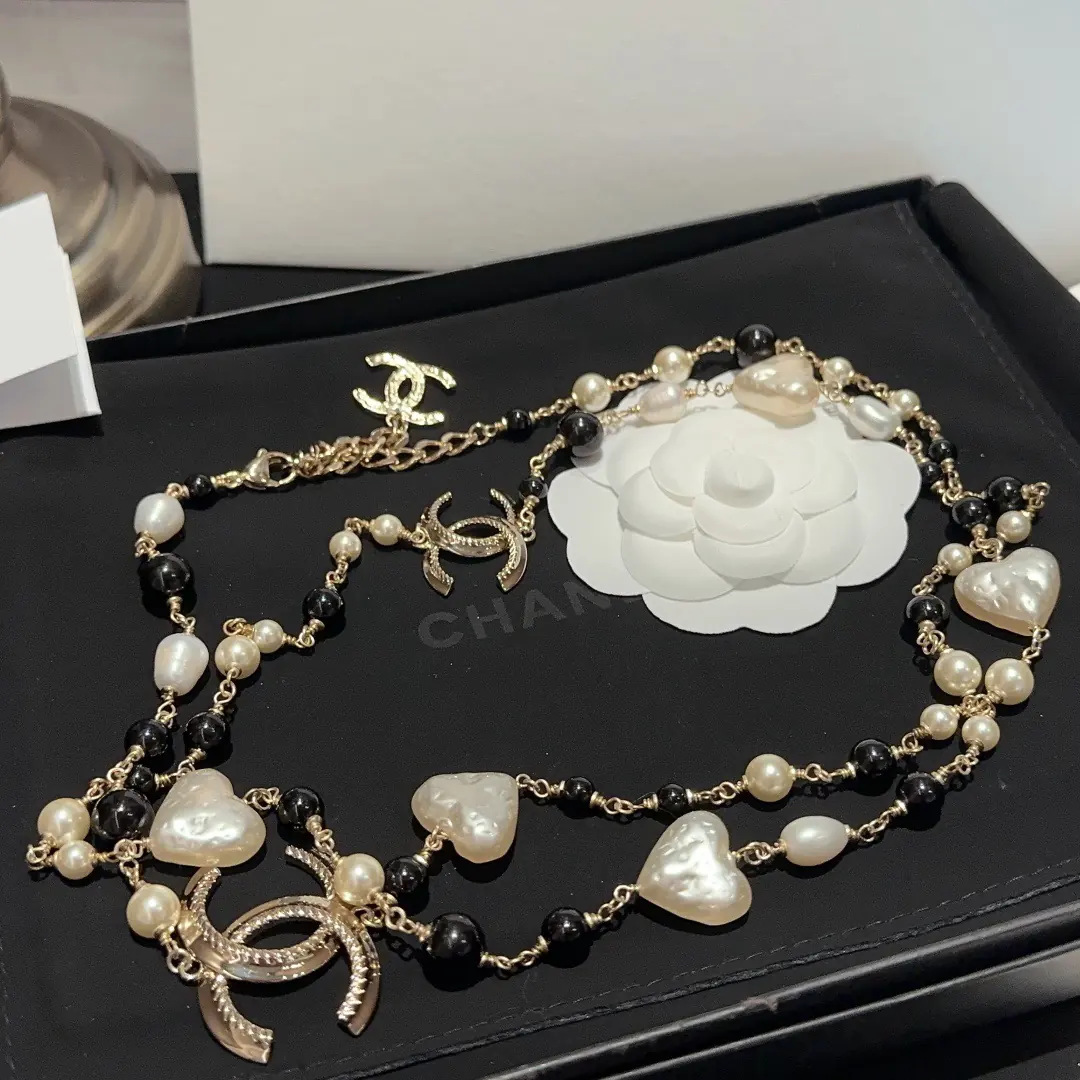 Accessories Style Black Accessories Lookbook Reference image 1
