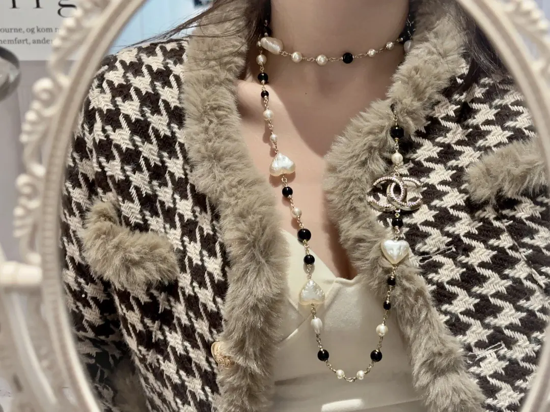 Accessories Style Black Accessories Lookbook Reference image 2