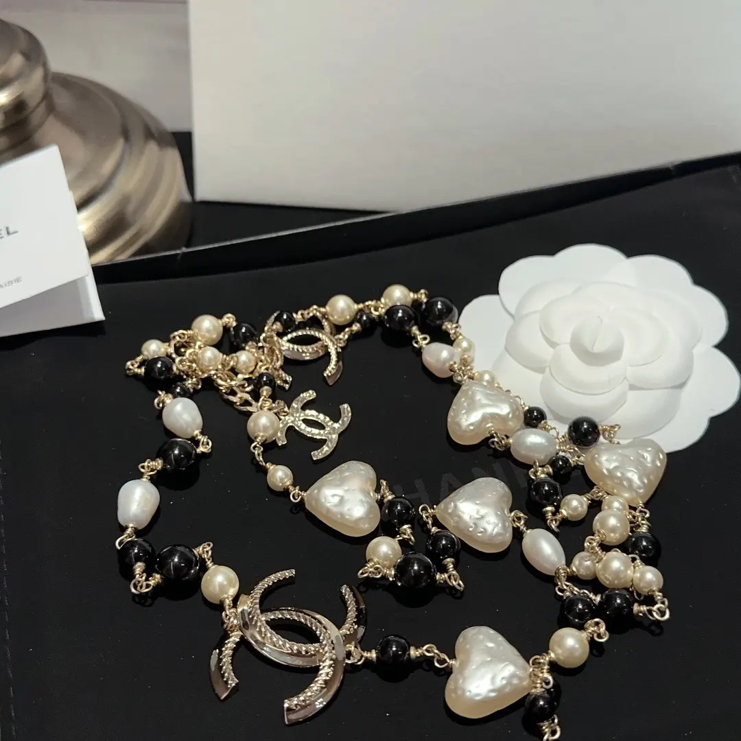 Accessories Style Black Accessories Lookbook Reference image 4