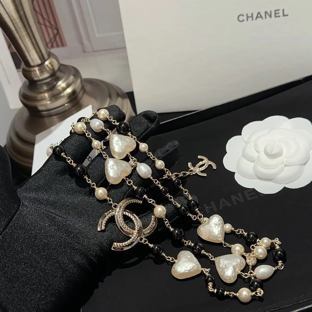 Accessories Style Black Accessories Lookbook Reference image 5