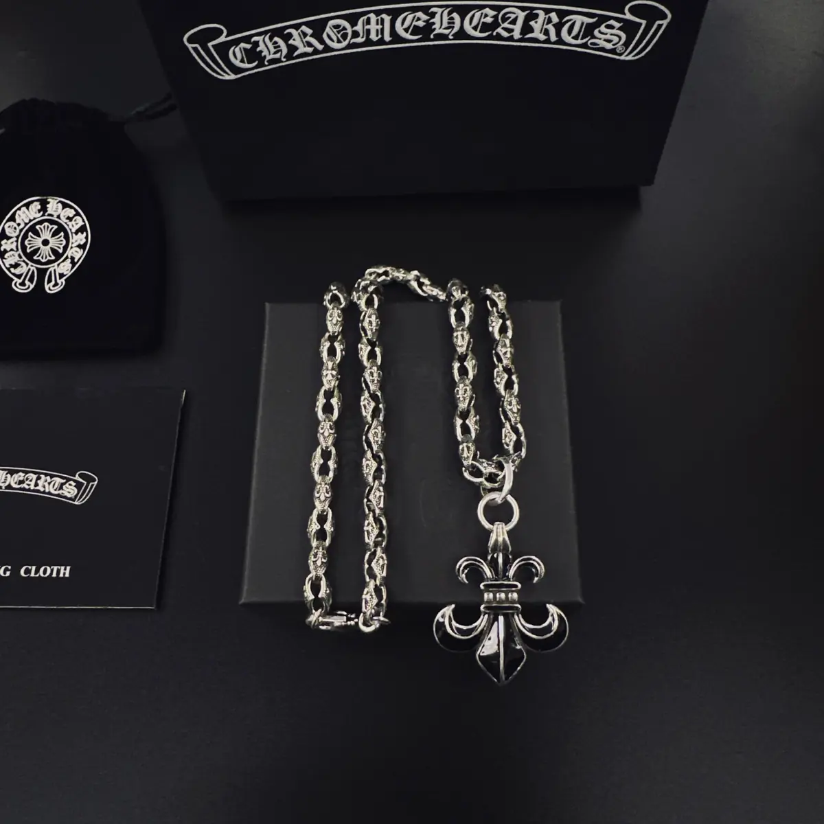 Accessories Style Grey Accessories Lookbook Reference image 1