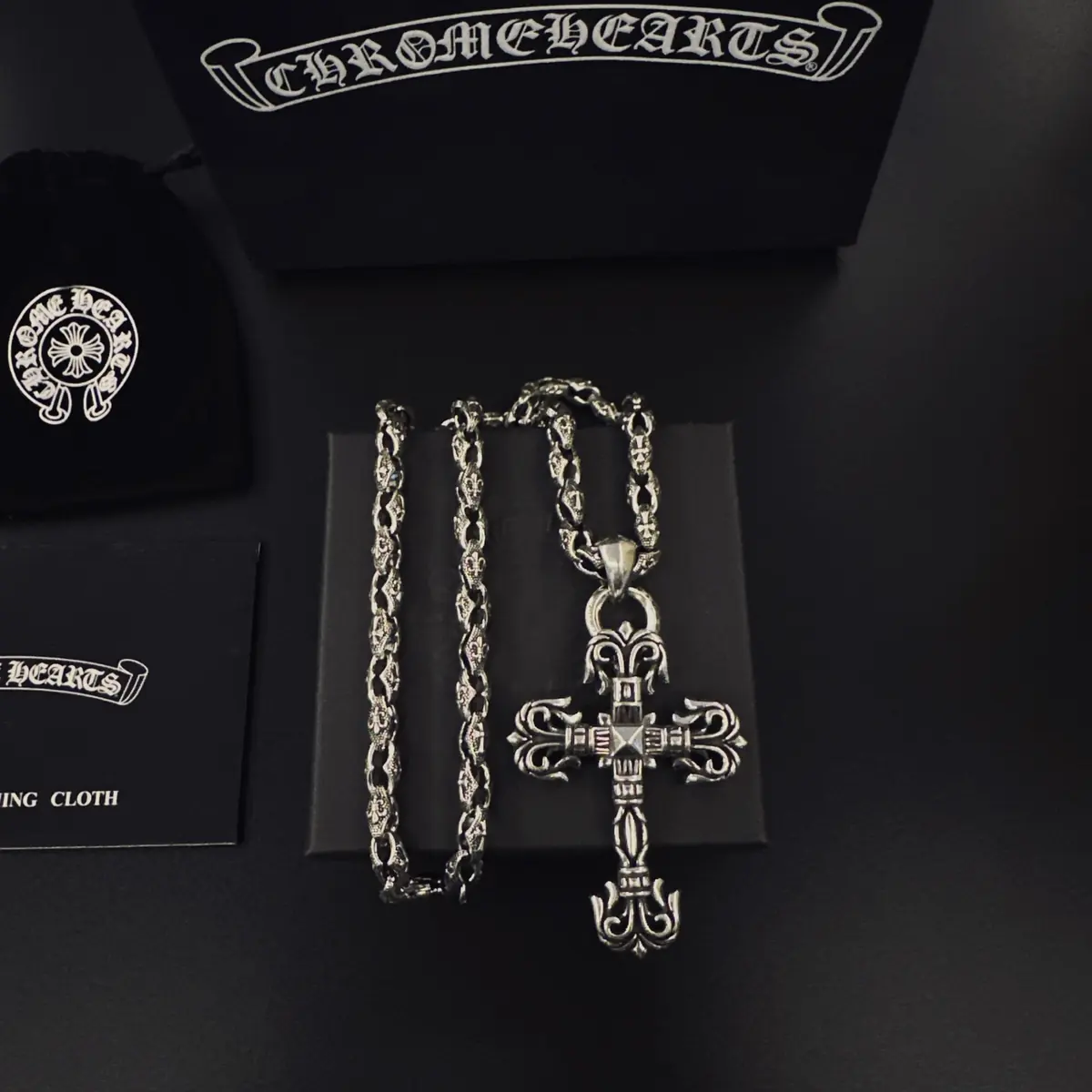 Accessories Style Grey Accessories Lookbook Reference image 1