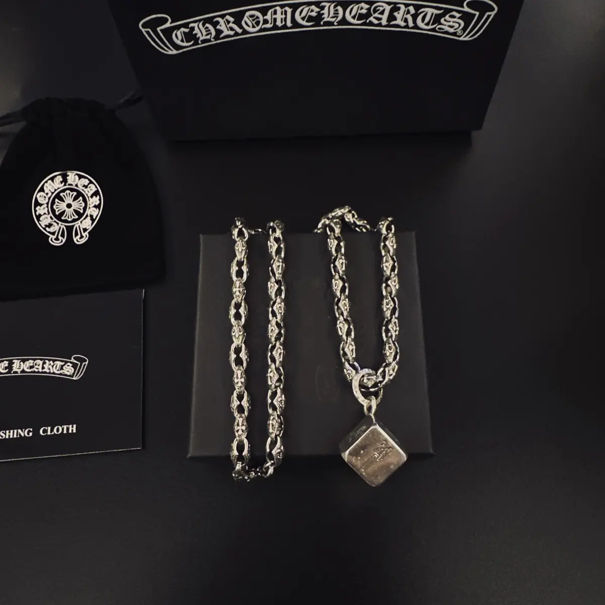 Accessories Style Grey Accessories Lookbook Reference image 1