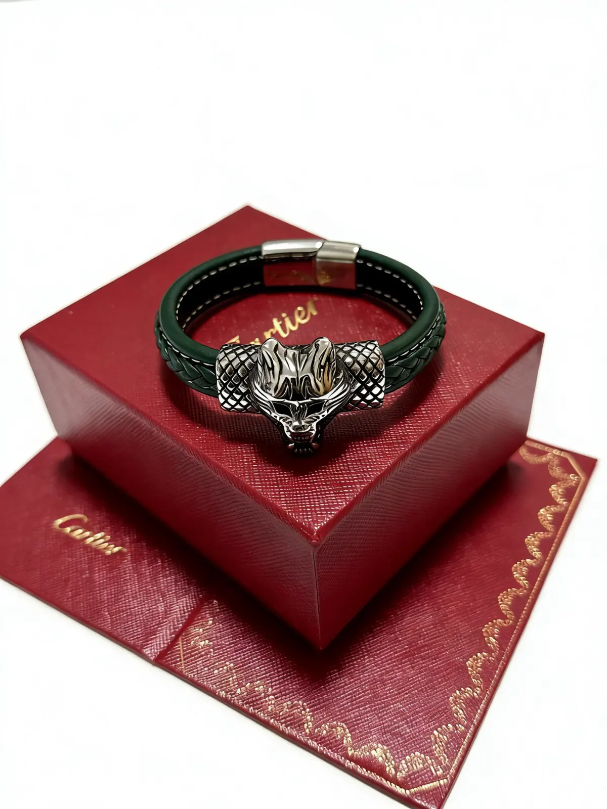 Accessories Style Leather Accessories Lookbook Reference image 1