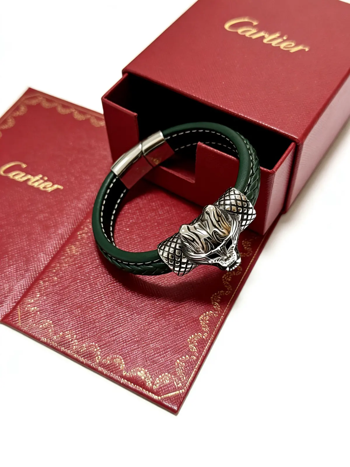 Accessories Style Leather Accessories Lookbook Reference image 3