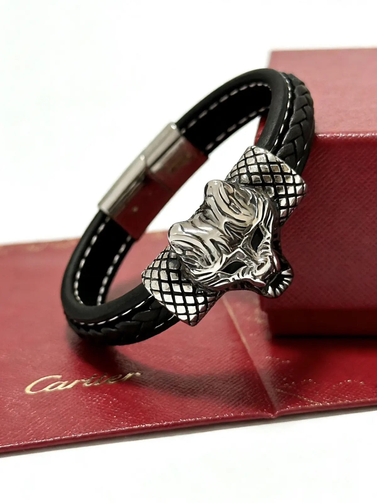 Accessories Style Leather Accessories Lookbook Reference image 3