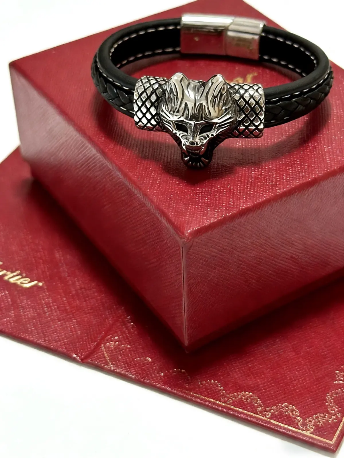 Accessories Style Leather Accessories Lookbook Reference image 5