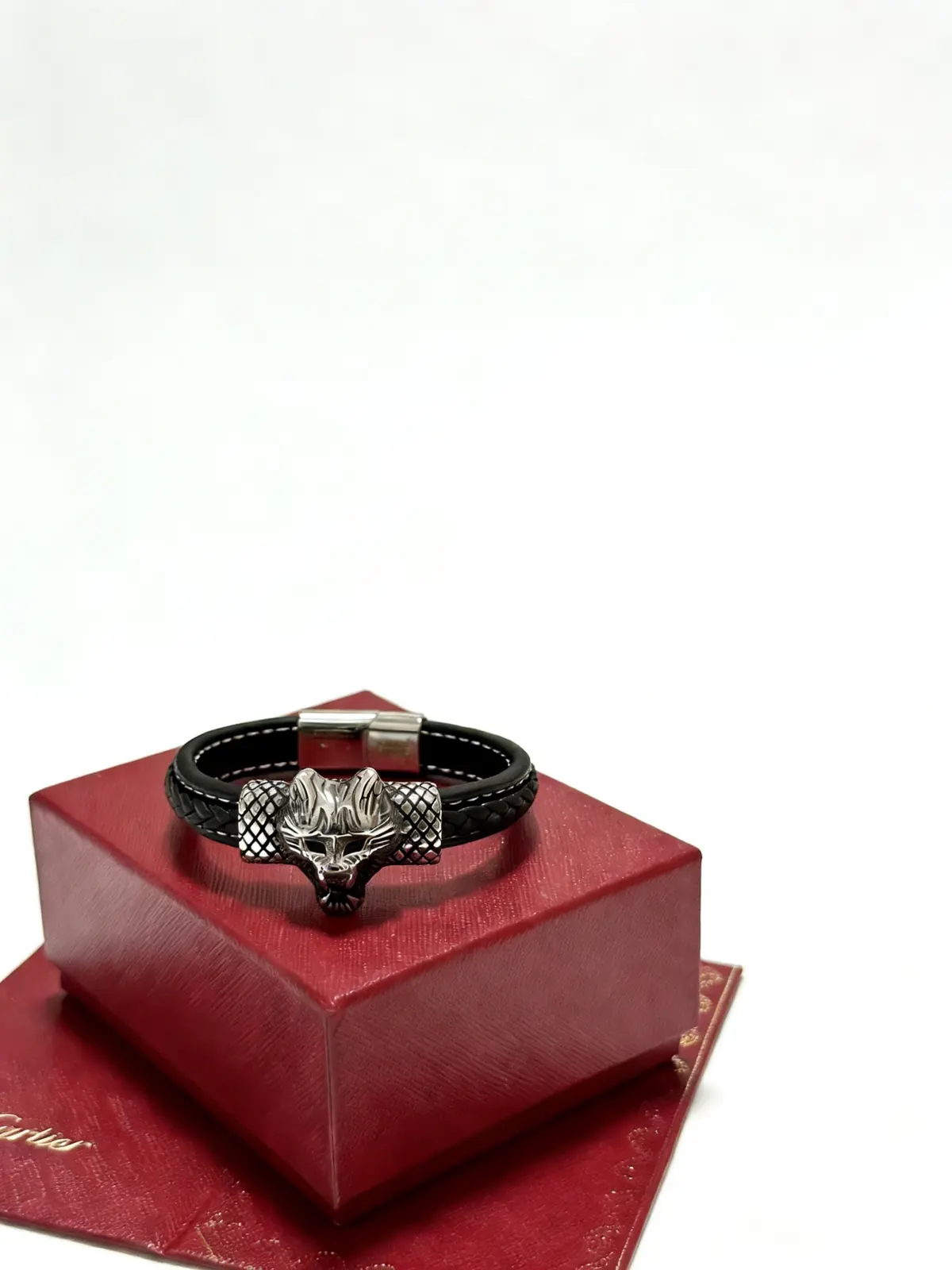 Accessories Style Leather Accessories Lookbook Reference image 6