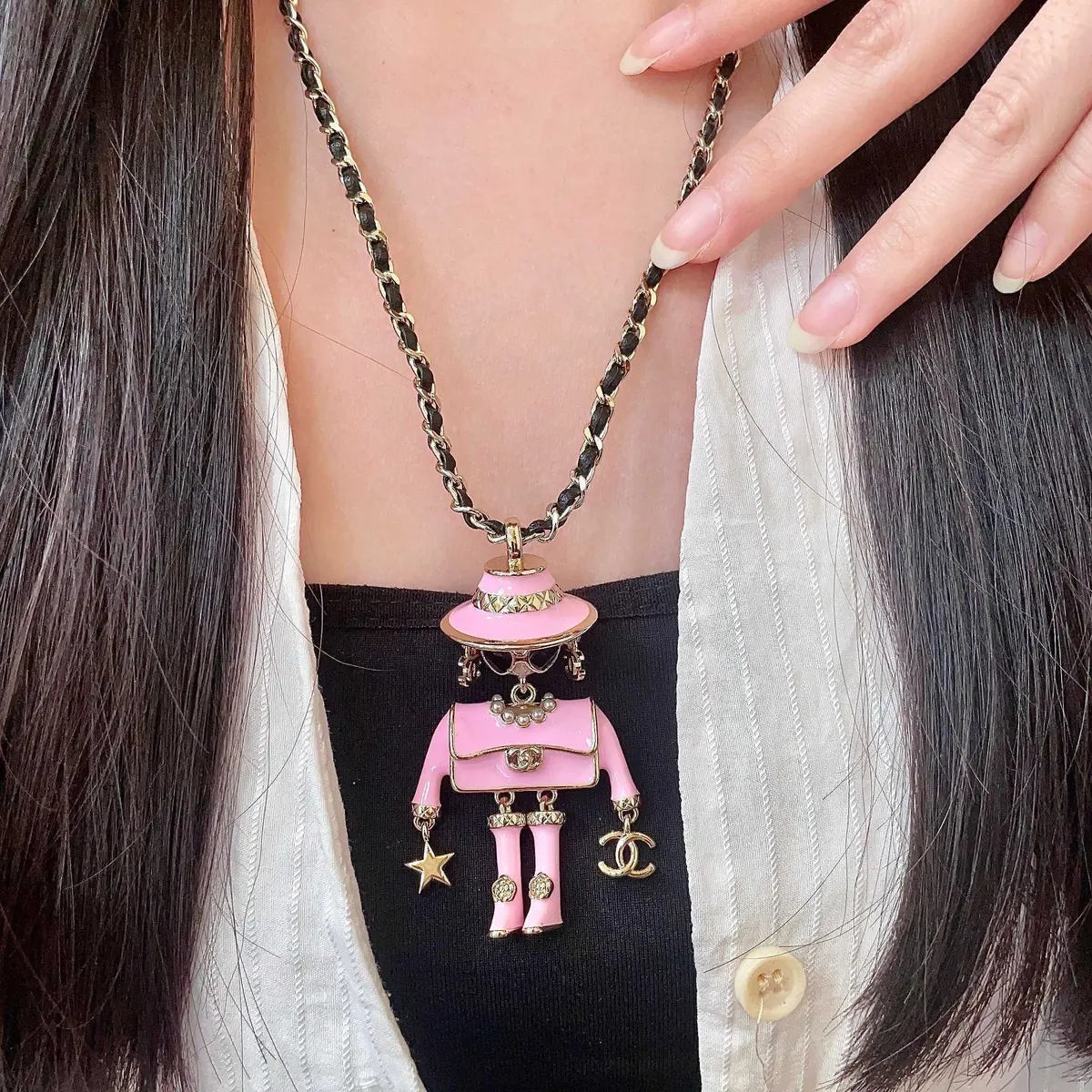 Accessories Style Leather Accessories Lookbook Reference image 1