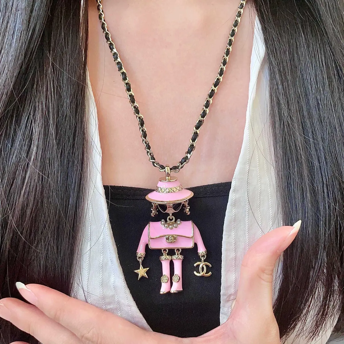 Accessories Style Leather Accessories Lookbook Reference image 2