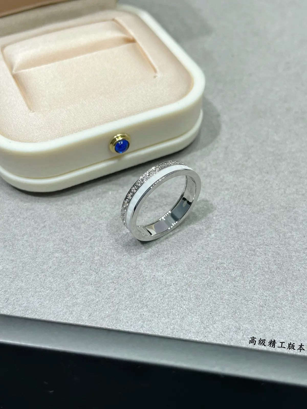 Accessories Style White Accessories Lookbook Reference image 6