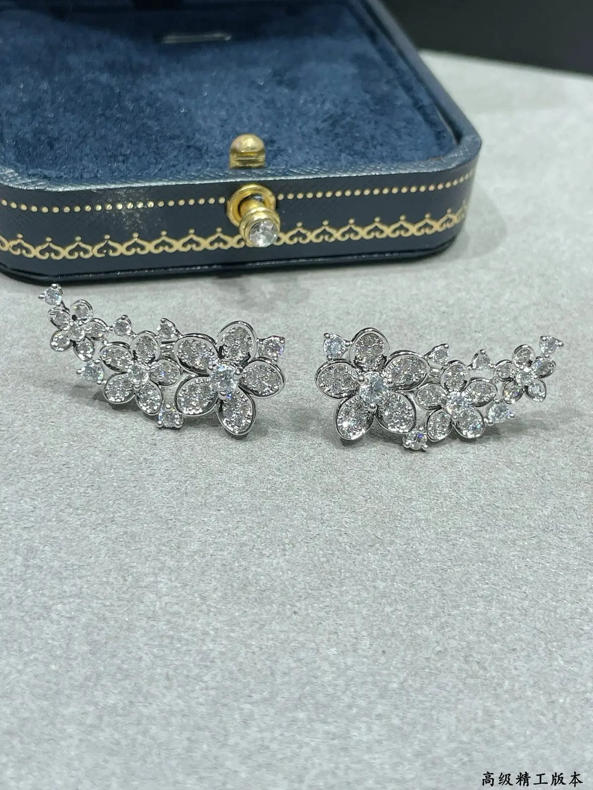 Accessories Style White Accessories Lookbook Reference image 4