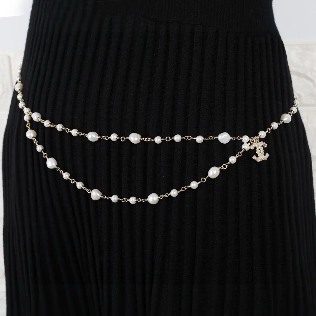 Accessories Style White Accessories Lookbook Reference image 1