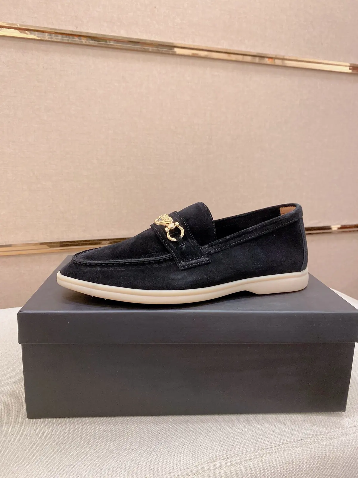 Armani Style Leather Men's Shoes Lookbook Reference image 1