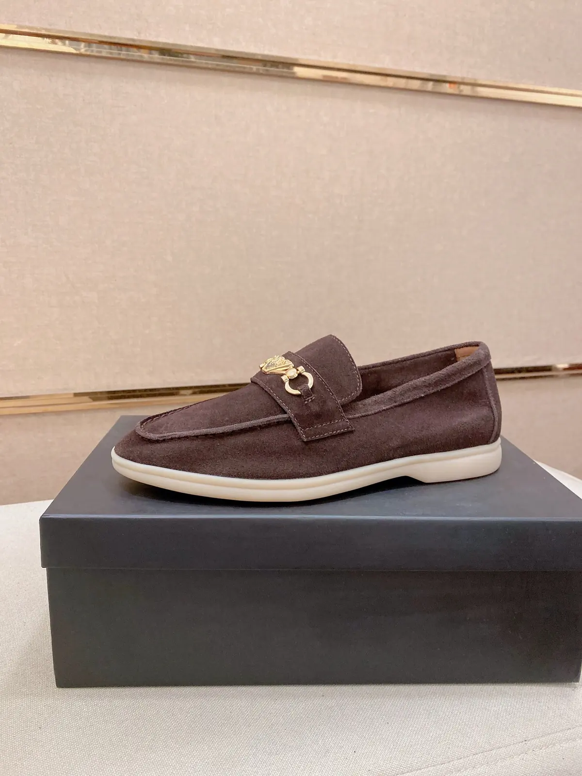 Armani Style Leather Men's Shoes Lookbook Reference image 1