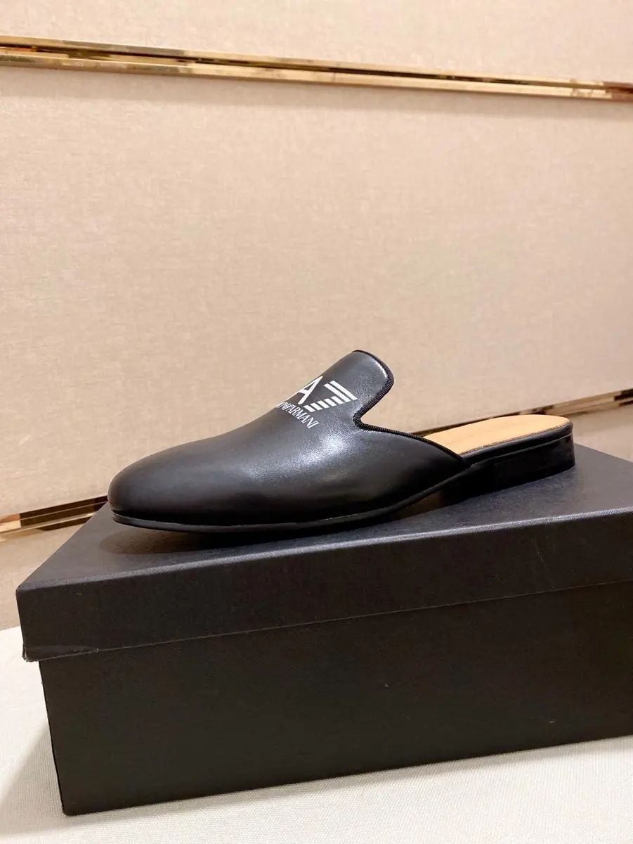 Armani Style Leather Men's Shoes Lookbook Reference image 1