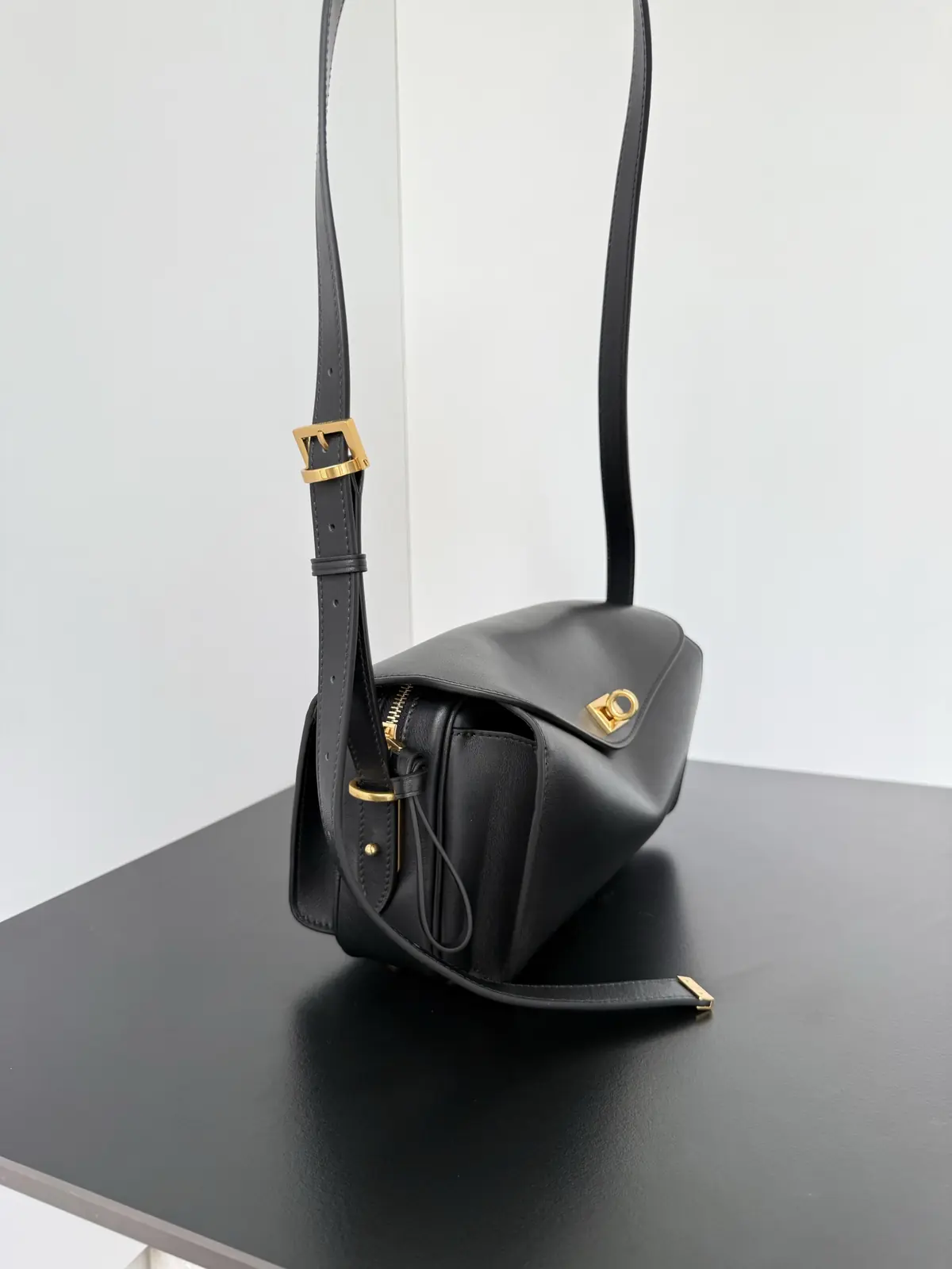 Balenciaga Style Beige Bag Lookbook Reference image 2
