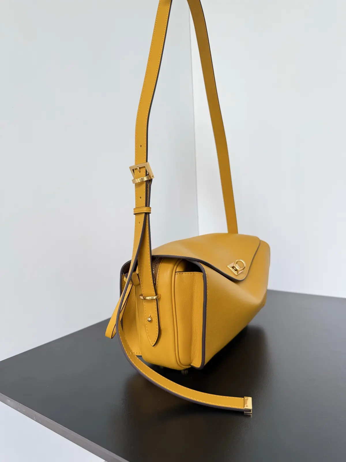 Balenciaga Style Beige Bag Lookbook Reference image 2