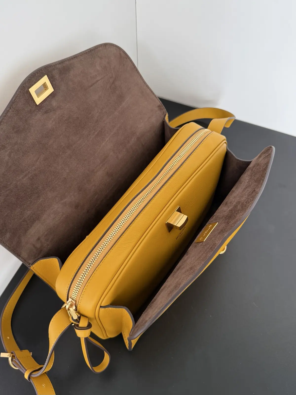 Balenciaga Style Beige Bag Lookbook Reference image 6