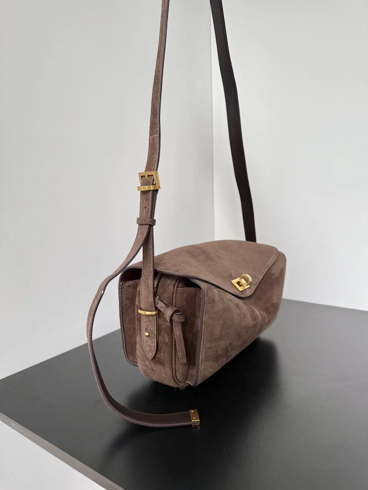 Balenciaga Style Beige Bag Lookbook Reference image 2