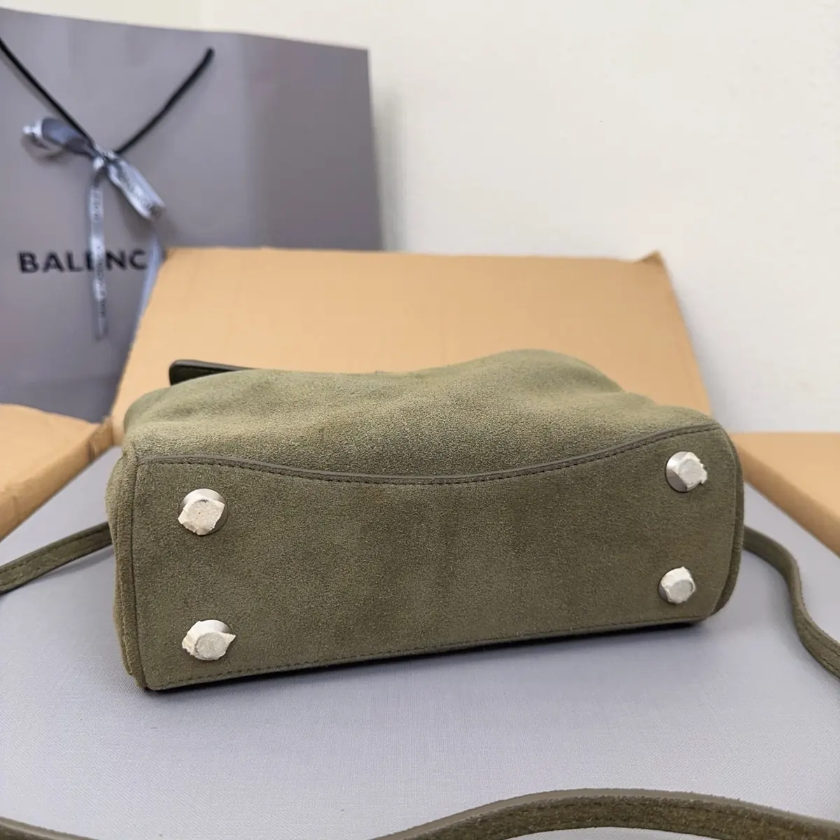 Balenciaga Style Beige Leather Bags Lookbook Reference image 6
