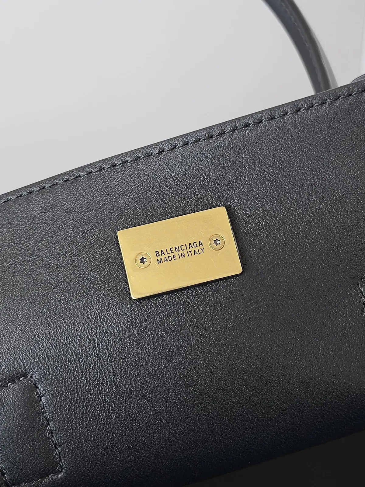 Balenciaga Style Beige Leather Crossbody Bag Lookbook Reference image 6