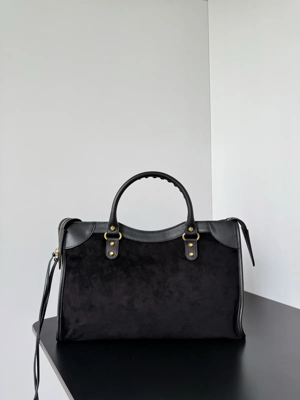 Balenciaga Style Beige Leather Shoulder Bag Lookbook Reference image 2