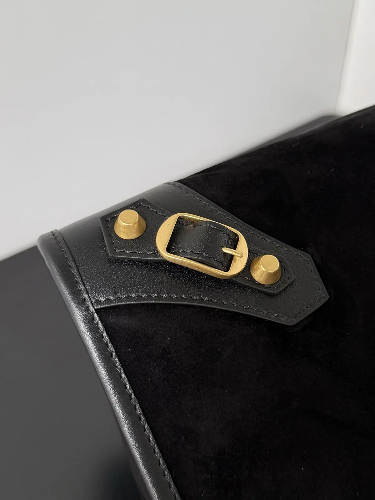Balenciaga Style Beige Leather Shoulder Bag Lookbook Reference image 5