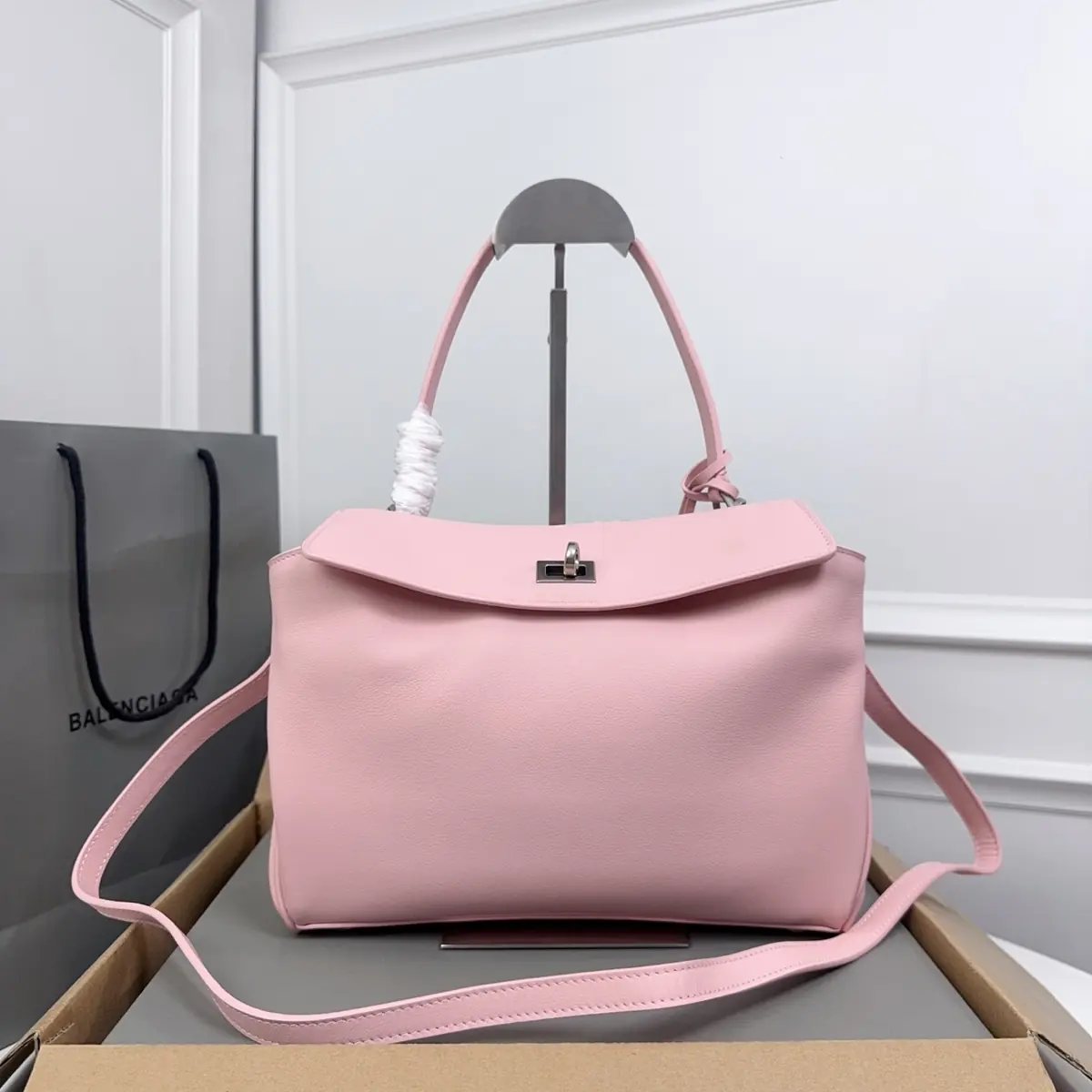 Balenciaga Style Black Leather Bags Lookbook Reference image 1