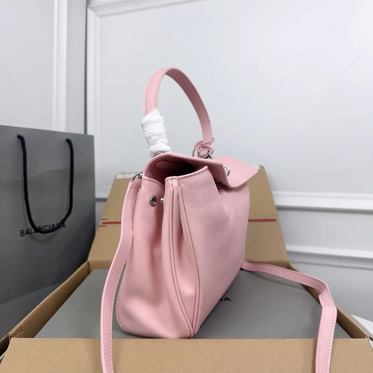 Balenciaga Style Black Leather Bags Lookbook Reference image 3