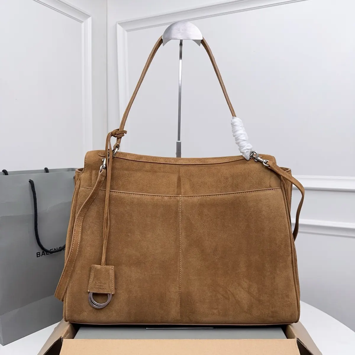 Balenciaga Style Black Leather Bags Lookbook Reference image 3