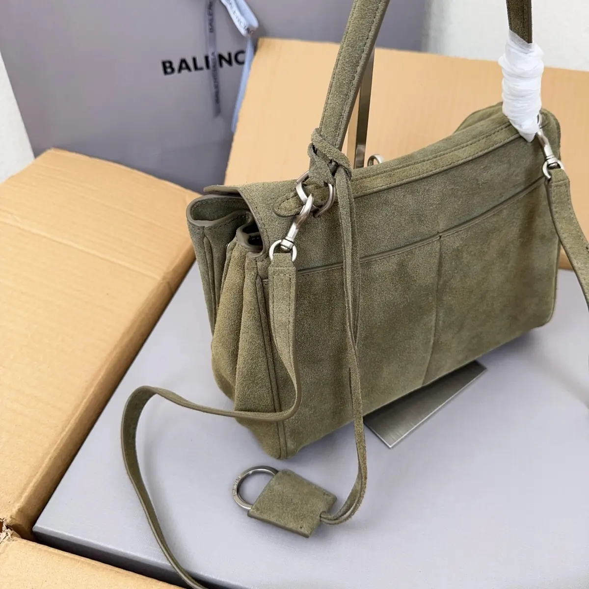 Balenciaga Style Black Leather Bags Lookbook Reference image 4