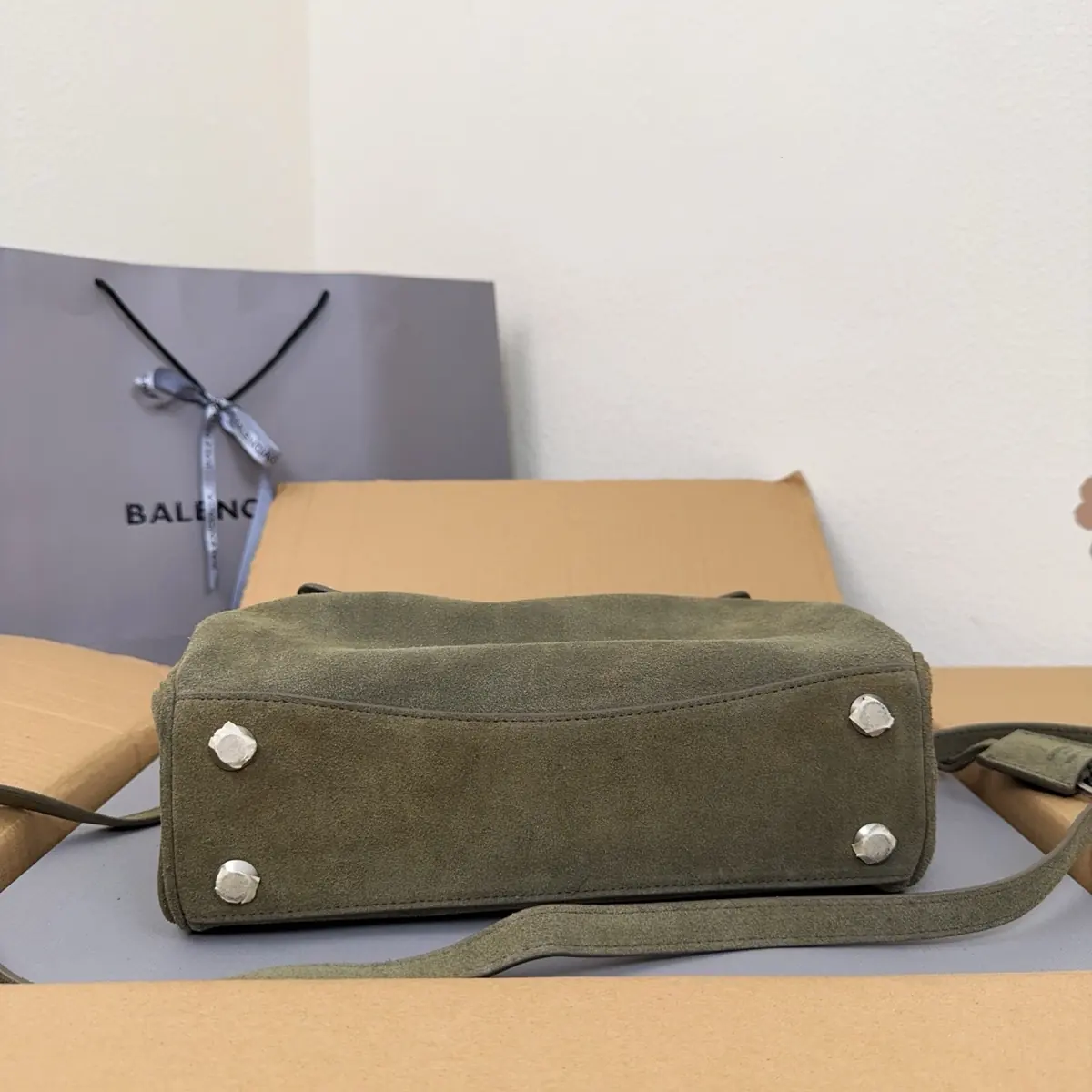 Balenciaga Style Black Leather Bags Lookbook Reference image 6