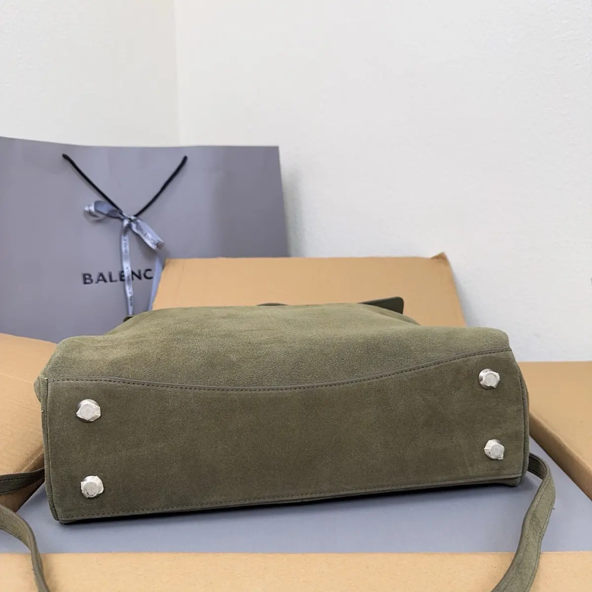Balenciaga Style Black Leather Bags Lookbook Reference image 6