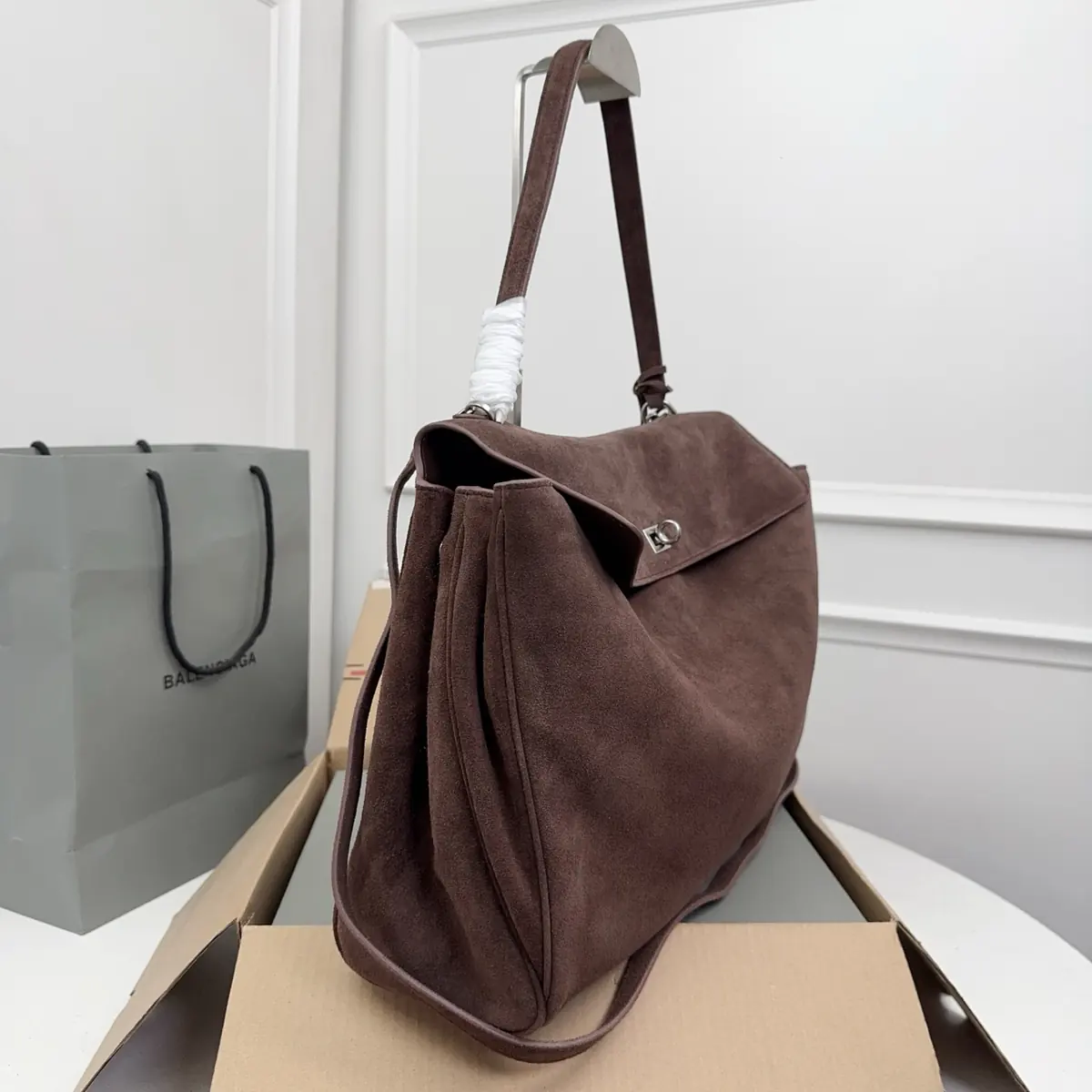 Balenciaga Style Black Leather Bags Lookbook Reference image 2
