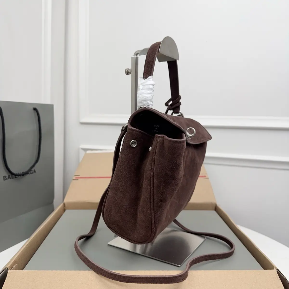 Balenciaga Style Brown Leather Bags Lookbook Reference image 2