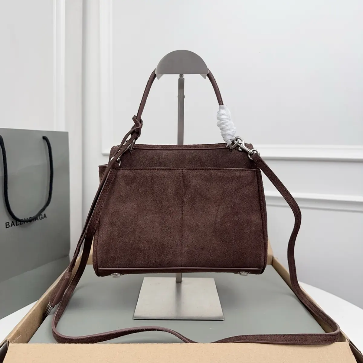 Balenciaga Style Brown Leather Bags Lookbook Reference image 3