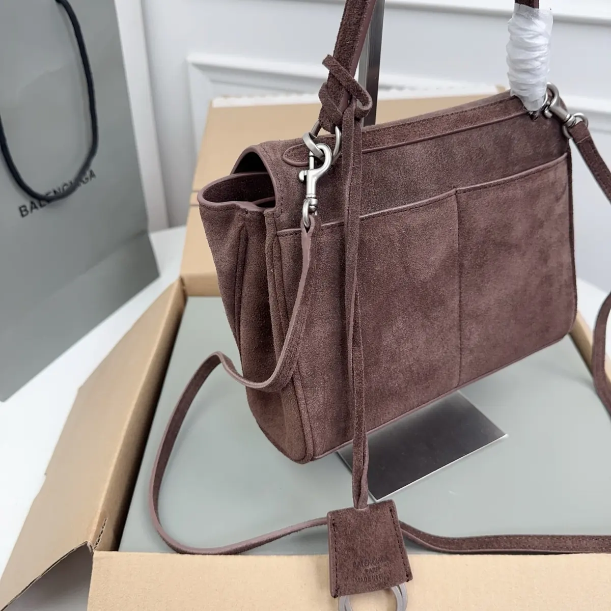Balenciaga Style Brown Leather Bags Lookbook Reference image 4
