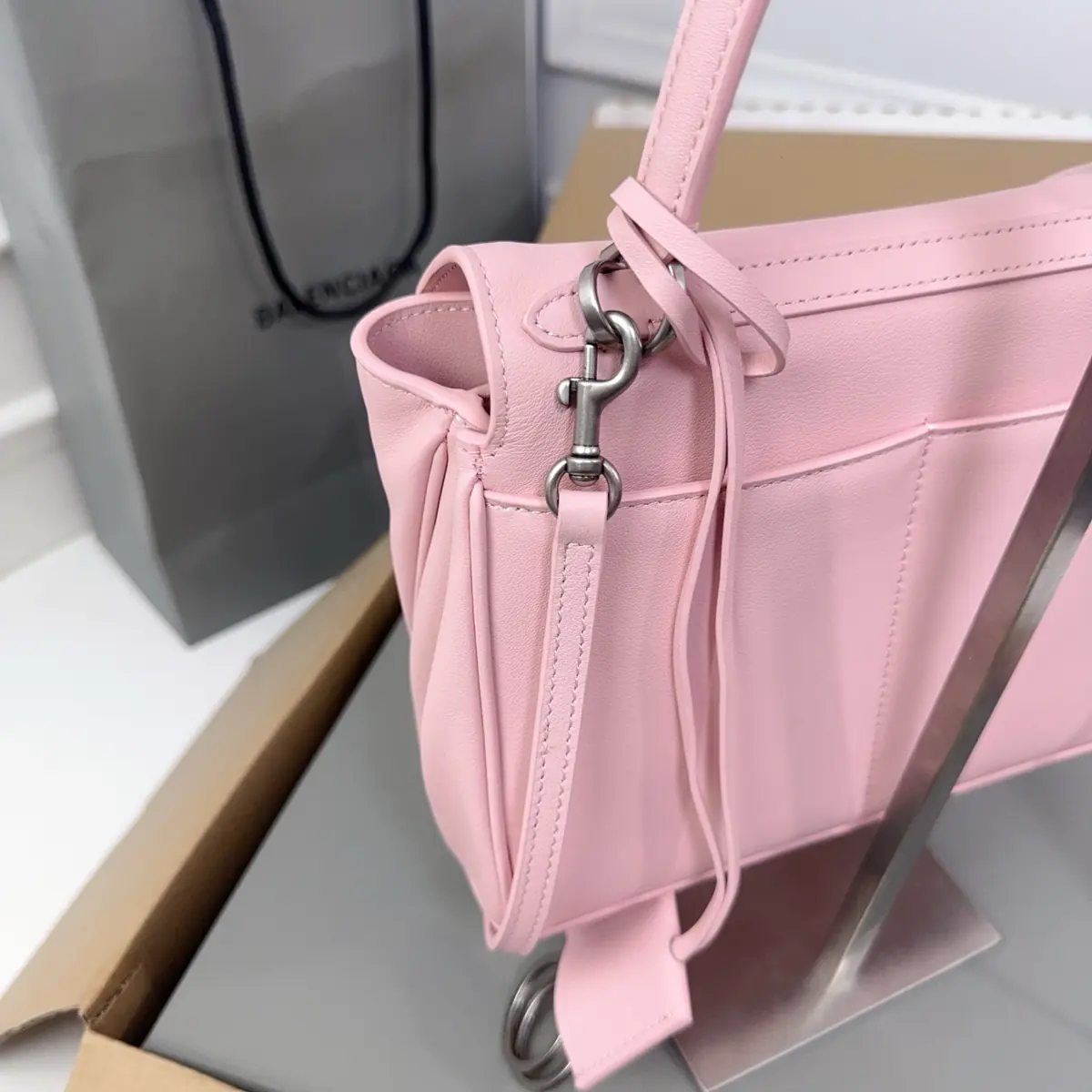 Balenciaga Style Pink Leather Bags Lookbook Reference image 4