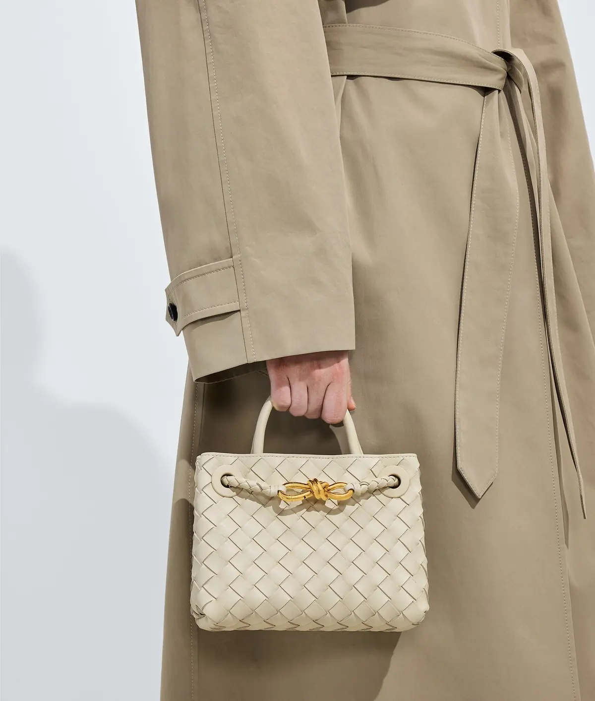Bottega Veneta Style Bag Lookbook Reference image 4