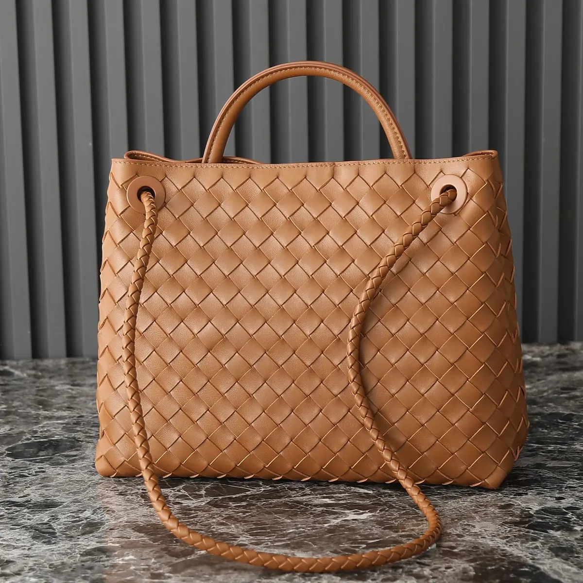 Bottega Veneta Style Beige Leather Bag Lookbook Reference image 2