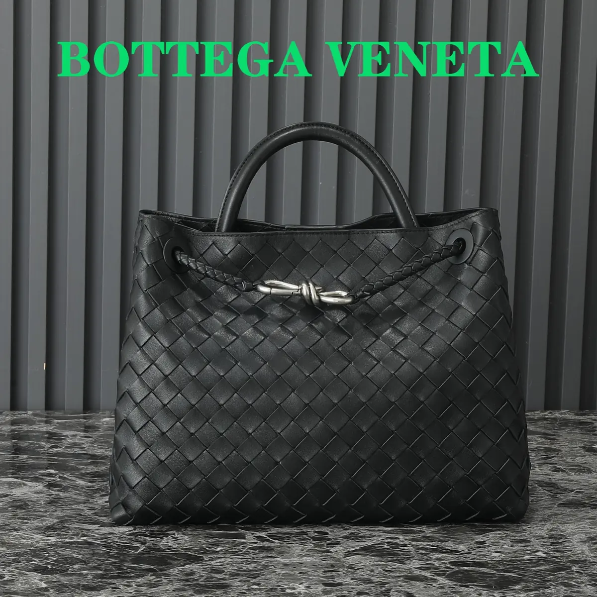 Bottega Veneta Style Beige Leather Bag Lookbook Reference image 1