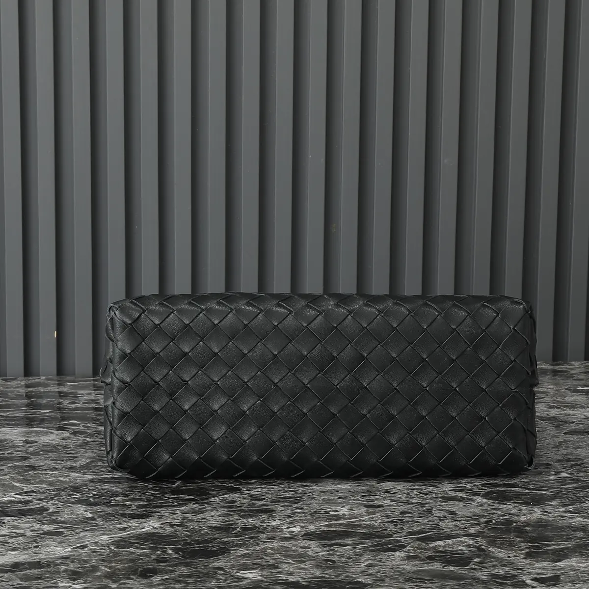 Bottega Veneta Style Beige Leather Bag Lookbook Reference image 4