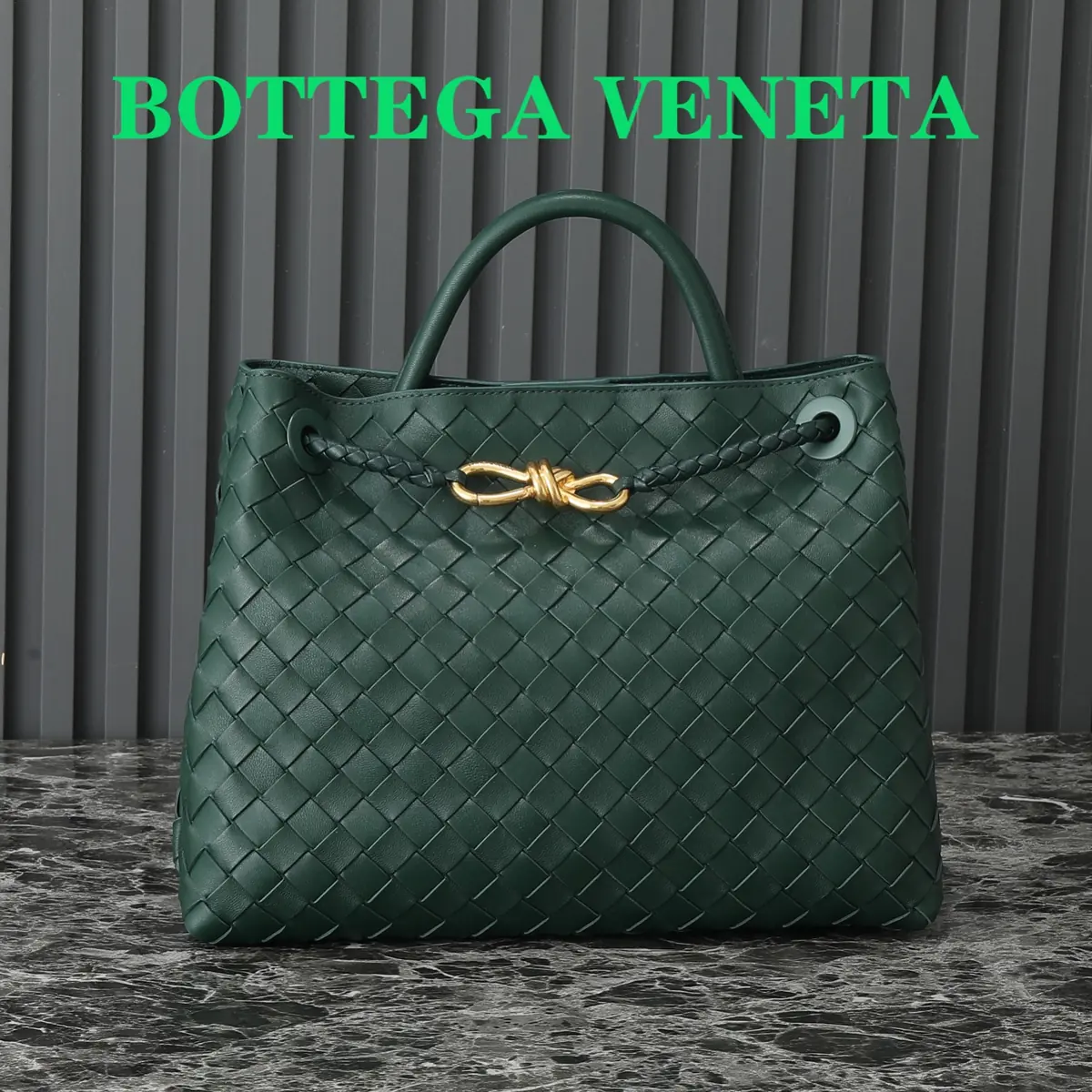 Bottega Veneta Style Beige Leather Bag Lookbook Reference image 1