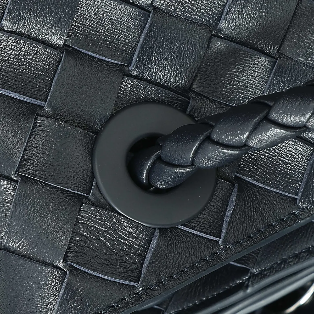 Bottega Veneta Style Beige Leather Bag Lookbook Reference image 6