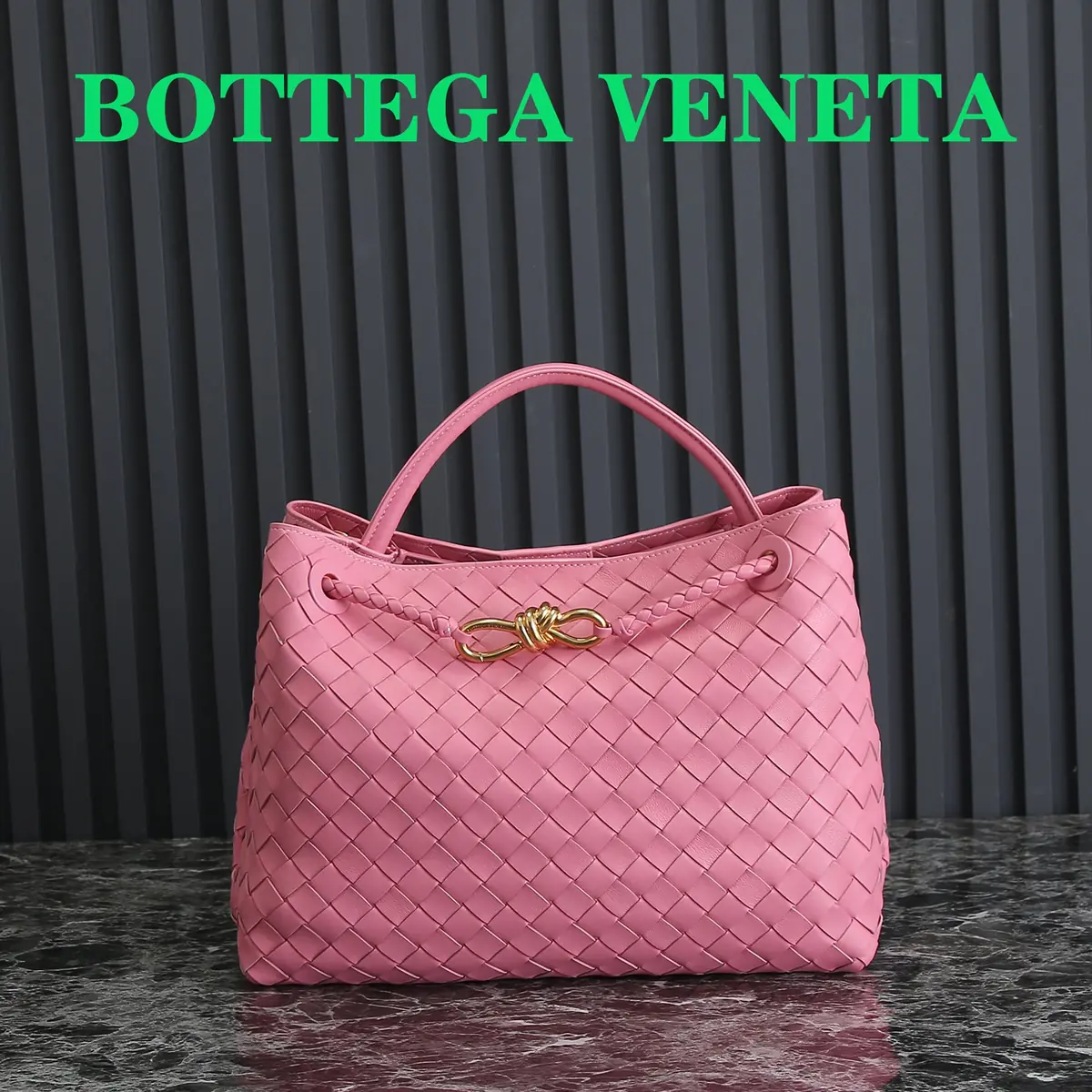 Bottega Veneta Style Beige Leather Bag Lookbook Reference image 1