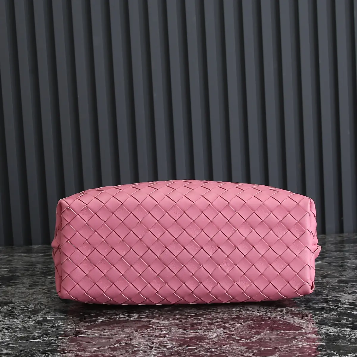 Bottega Veneta Style Beige Leather Bag Lookbook Reference image 6