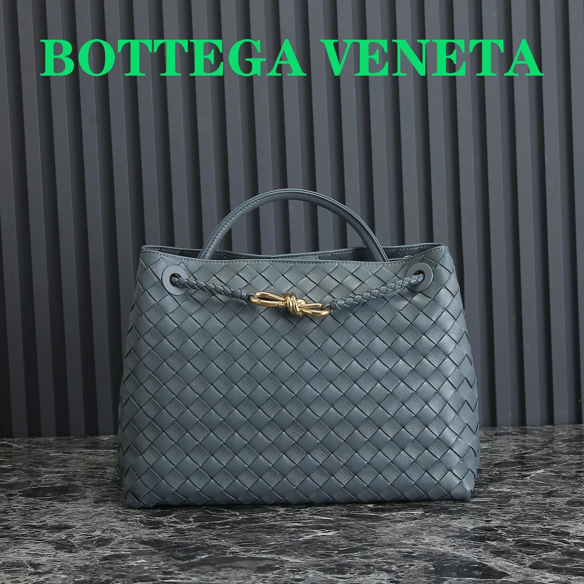 Bottega Veneta Style Beige Leather Bag Lookbook Reference image 1