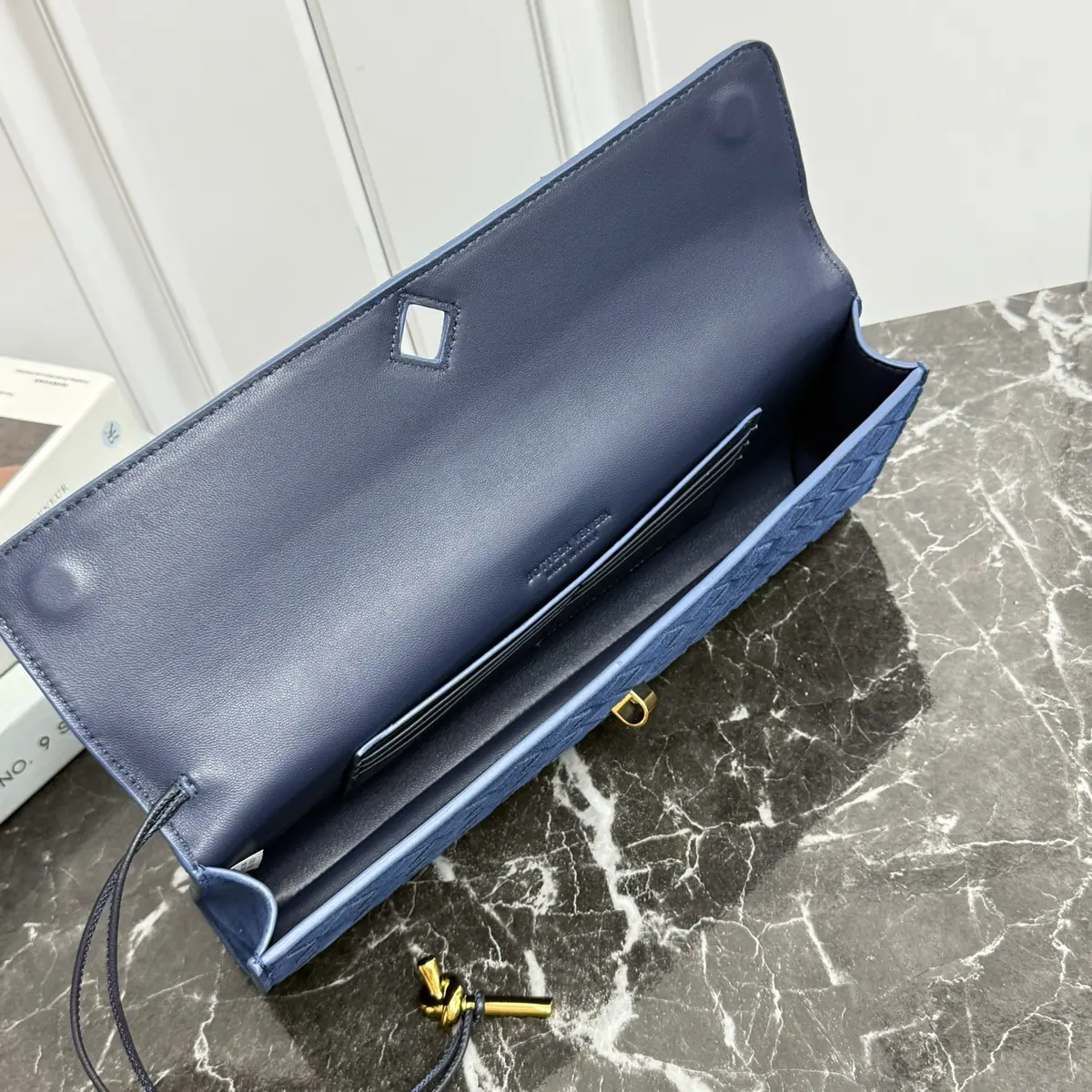 Bottega Veneta Style Blue Leather Top Handle Bag Lookbook Reference image 5